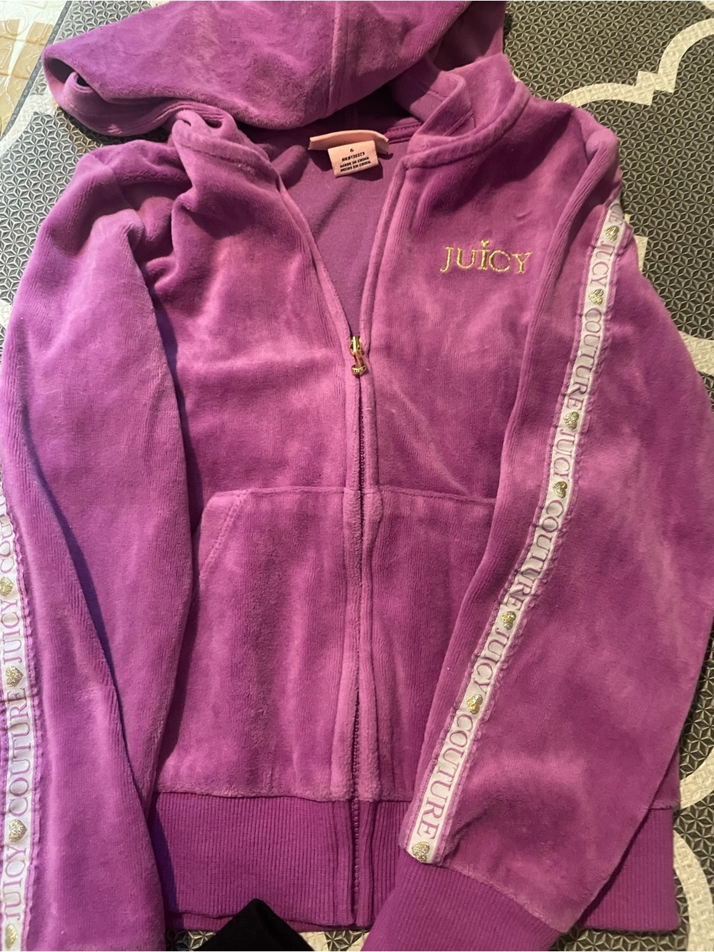 Juicy sweater purple size 6 girls